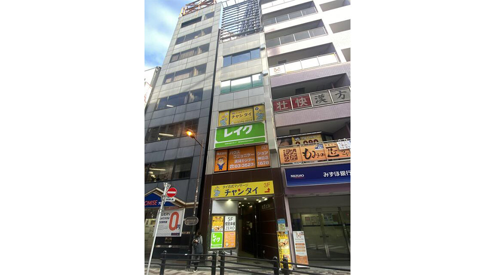 神⽥駅徒歩1分　駅至近で人通り多い人気エリア！1階路面店舗